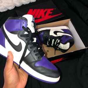 Nike Jordan Retro 1s- Court Purples